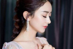 娱乐圈爆料赵丽颖王俊凯,甜蜜互动引热议