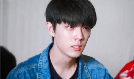肖战直播娱乐吃瓜,娱乐吃瓜背后的精彩瞬间