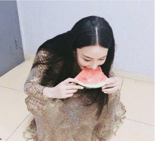 娱乐吃瓜酱服饰图片高清